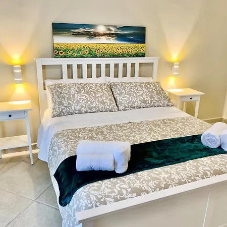 - Le Burnie Apartment *